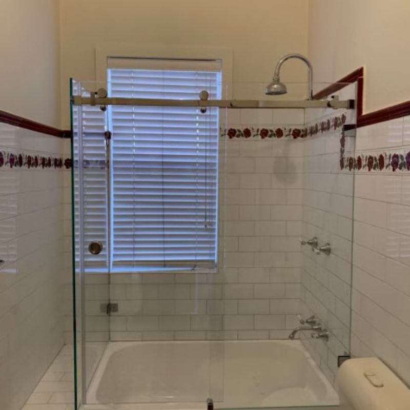 Frameless Shower Screen